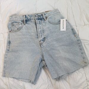 NWT PacSun Faded Blue Denim Dad Shorts Size 25